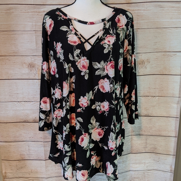 Kristin Nicole Tops - Kristen Nicole Floral 3/4 Sleeve Top